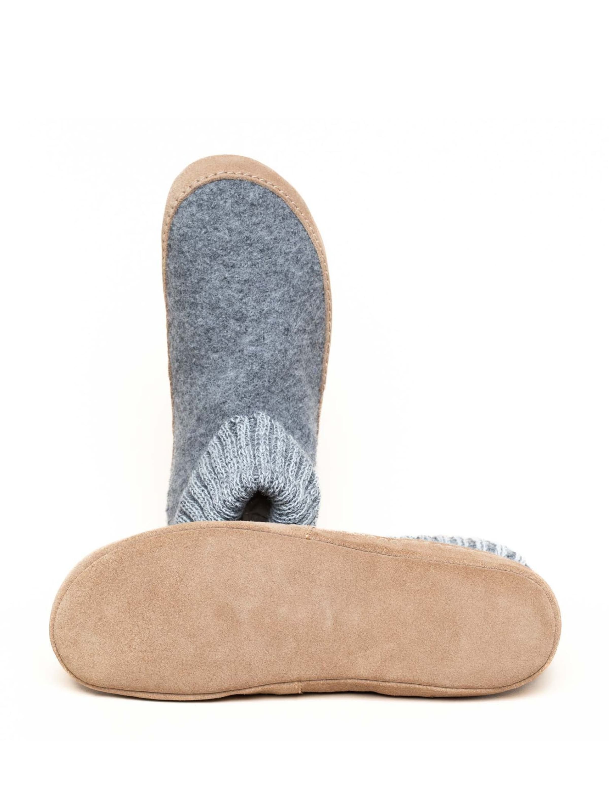 Gottstein Slippers 'Hüttenschuhe Dakota' in Grey
