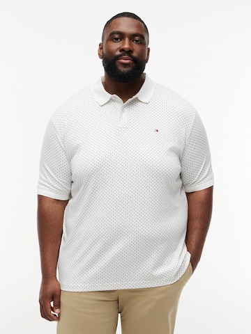 T-Shirt Tommy Hilfiger Big & Tall en blanc : devant