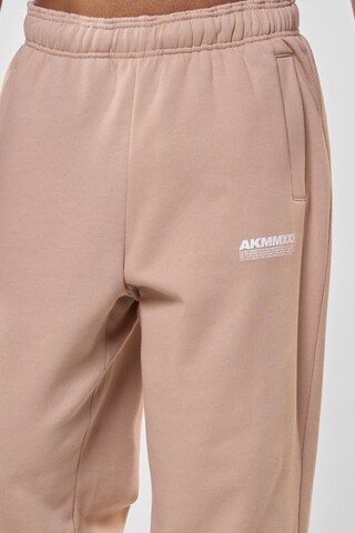 Alife and Kickin Tapered Hose 'Pluto' in Beige