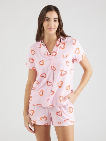 Chelsea Peers - Pijama en rosa: frente