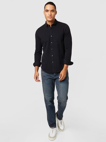 Abercrombie & Fitch Slim fit Srajca | črna barva