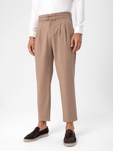 Antioch Loose fit Pleat-front trousers in Brown: front