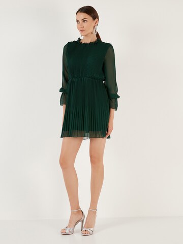 Robe de cocktail LELA en vert