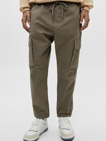 Pull&Bear Tapered Cargo trousers in Green