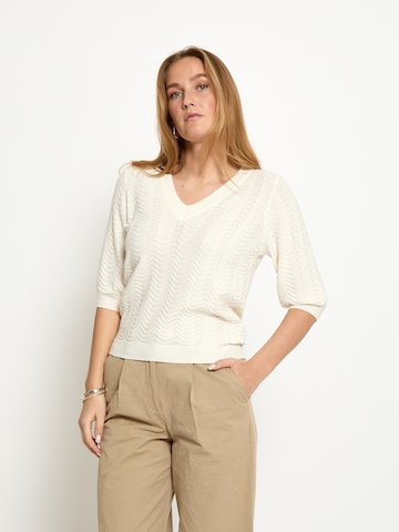 Peppercorn Top 'Ruthia' in Beige: voorkant