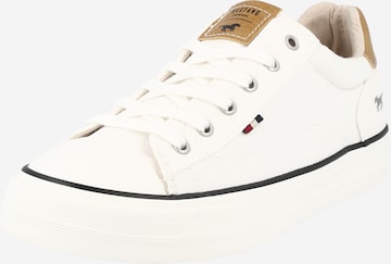 Sneaker bassa di MUSTANG in bianco: frontale