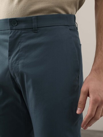 Marks & Spencer Regular Chino in Groen