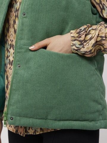 VICCI Germany Vest in Green