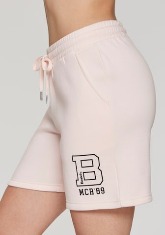 BENCH Regular Shorts in Pink