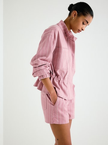 Next Kurtka przejściowa w kolorze różowy