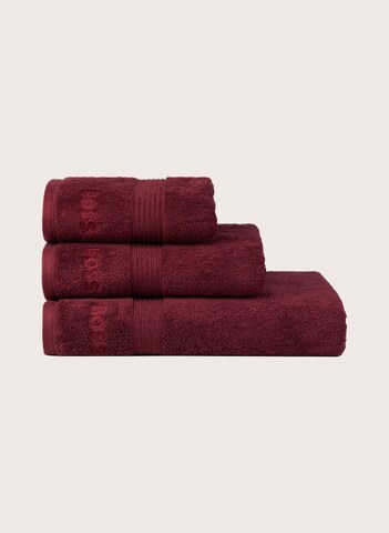 BOSS Shower Towel in Red: front