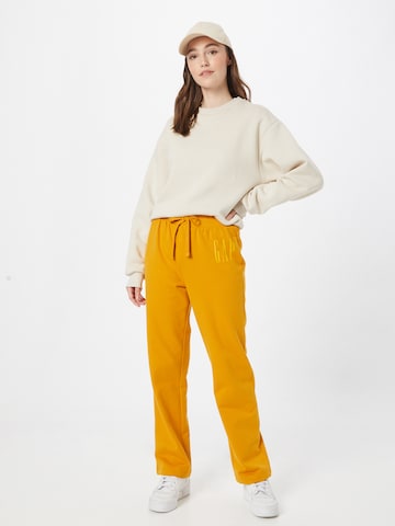 regular Pantaloni di GAP in giallo