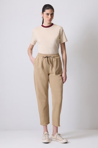 Touche Prive Shirt in Beige: front