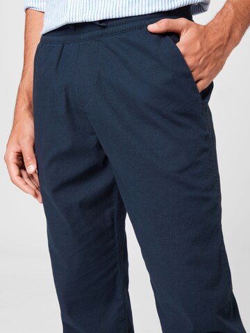 Abercrombie & Fitch Tapered Hose in Blau