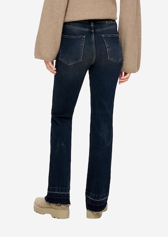 s.Oliver Flared Jeans in Blau