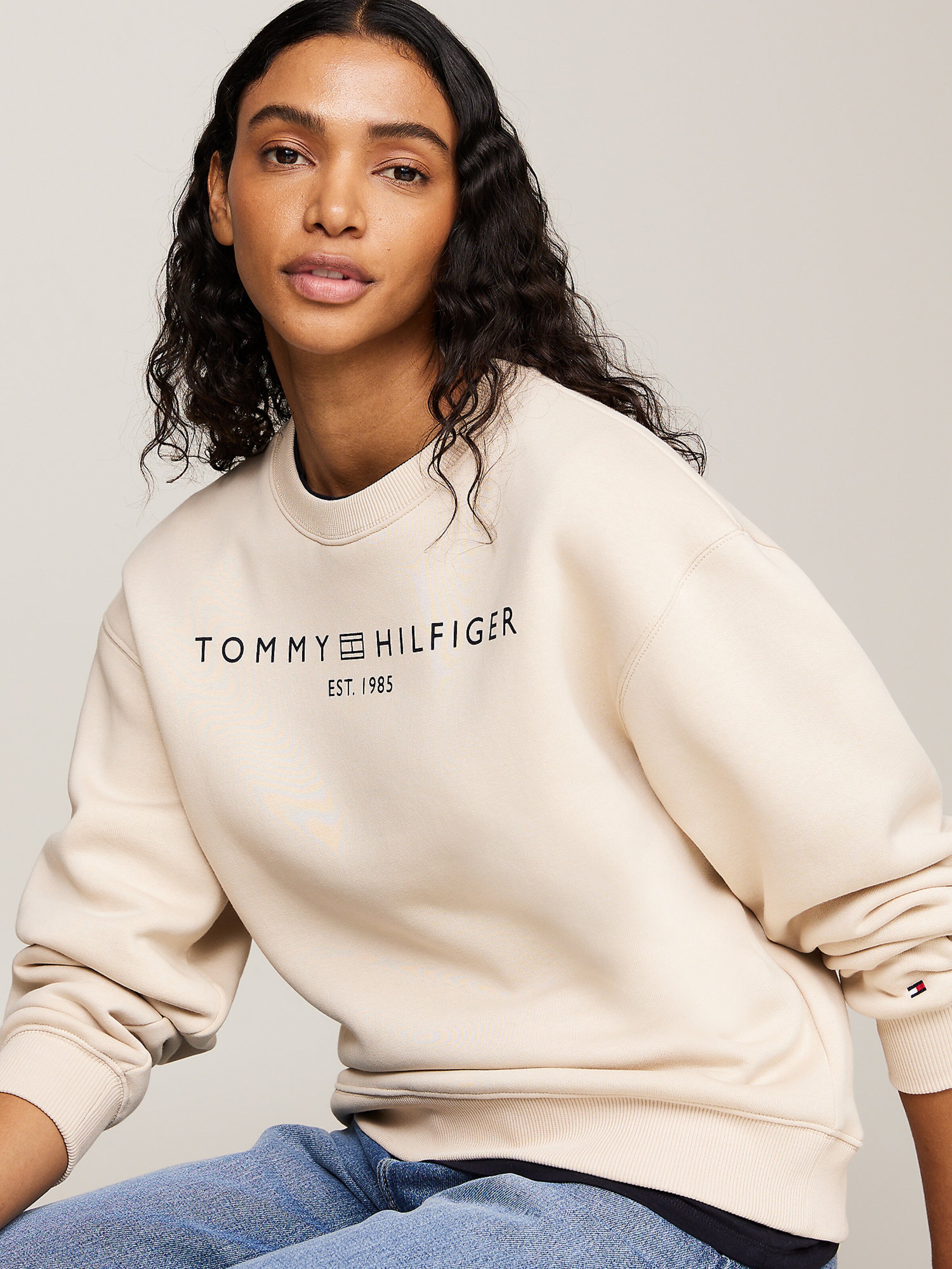 TOMMY HILFIGER Sweatshirt in Beige ABOUT YOU