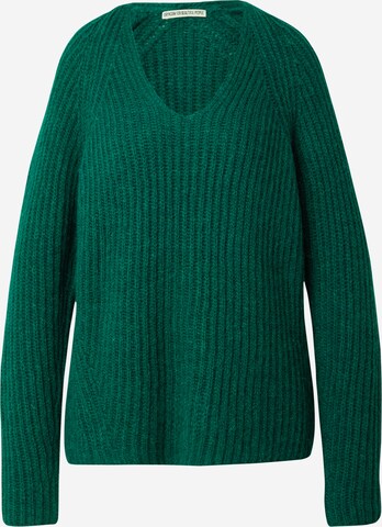 DRYKORN Sweater 'LYNETTE' in Green: front