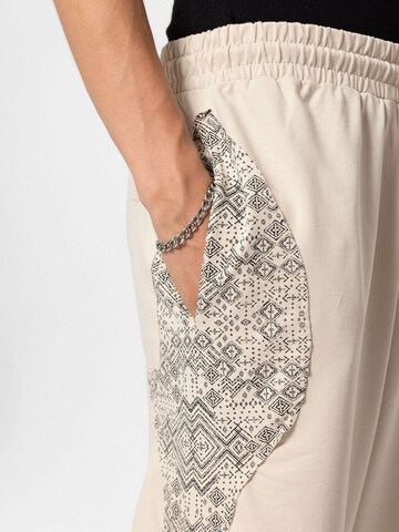 VAMOS CLO Loosefit Broek 'Tropaeolum' in Grijs