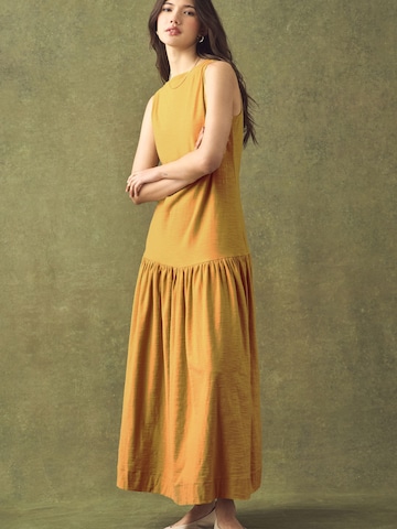 Next - Vestido en amarillo