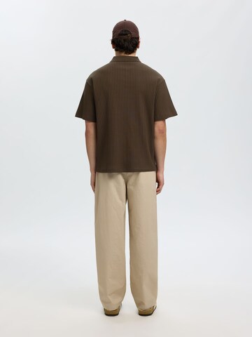 SELECTED - Camiseta en marrón