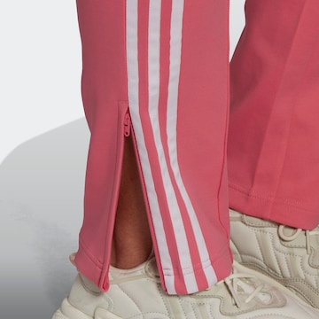 Coupe slim Pantalon ADIDAS ORIGINALS en rose