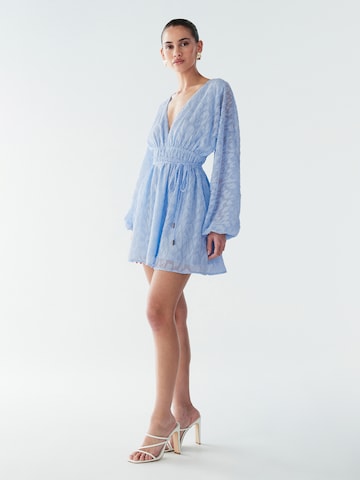 Rochie 'Gracie' de la BWLDR pe albastru