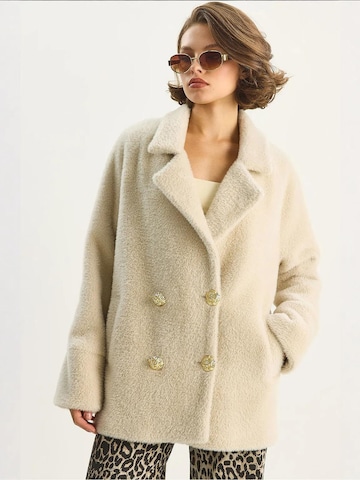 Bianco Lucci Between-Seasons Coat in Beige