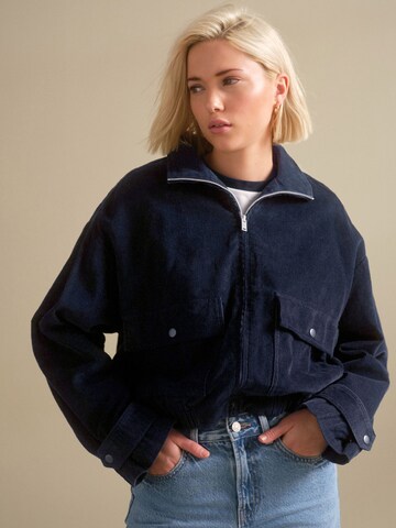 Next Kurtka przejściowa w kolorze niebieski: przód