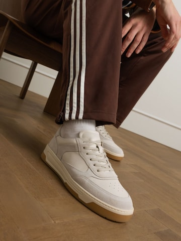 MANFIELD Sneakers laag in Wit: voorkant