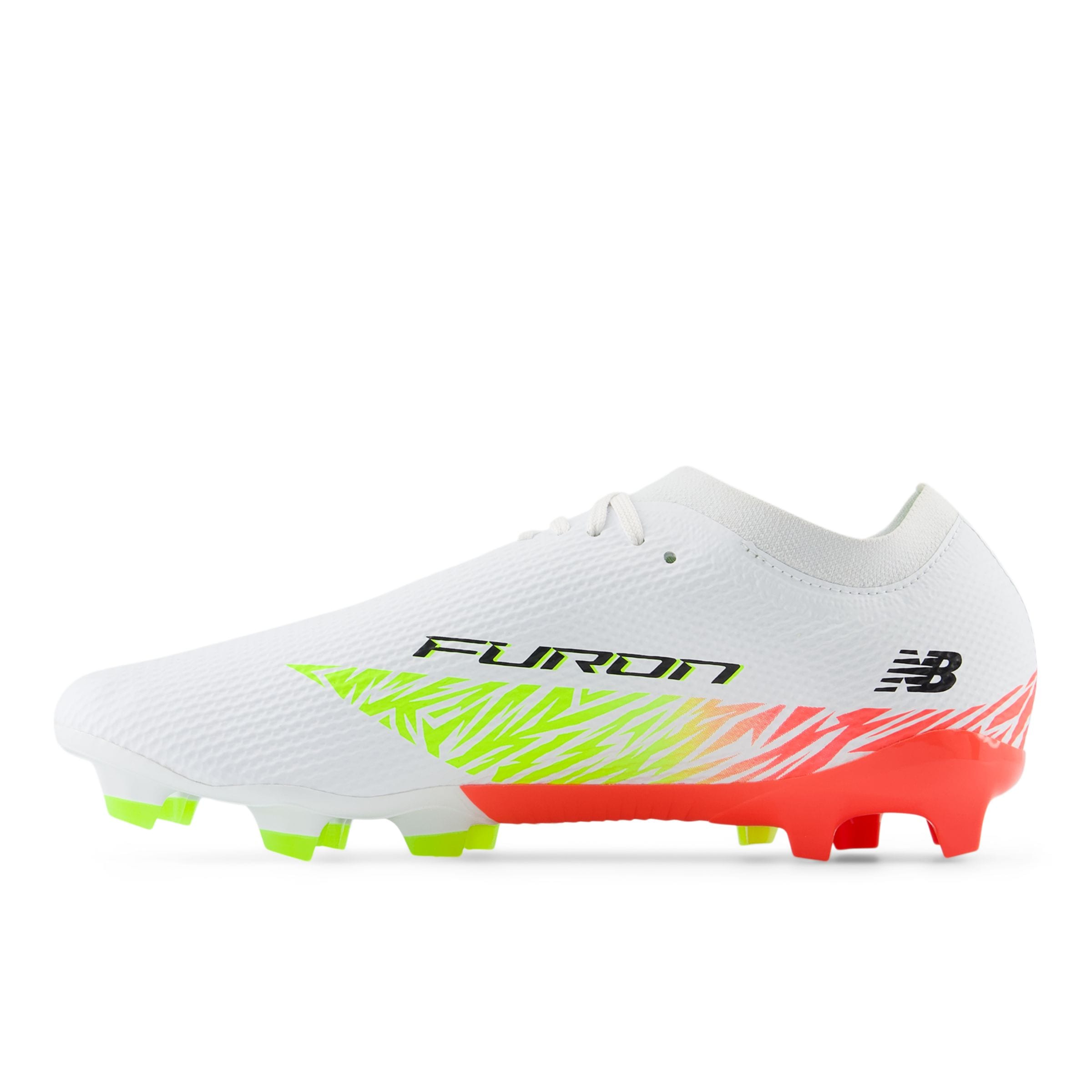Chaussure de foot 'Furon Team V8' new balance en blanc