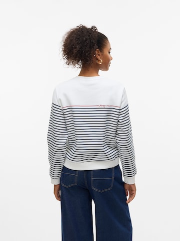 VERO MODA Sweatshirt 'Fernanda' in Wit