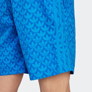 ADIDAS ORIGINALS - Calções de banho 'Monogram' em azul