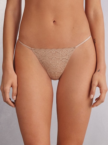 INTIMISSIMI Thong in Beige: front