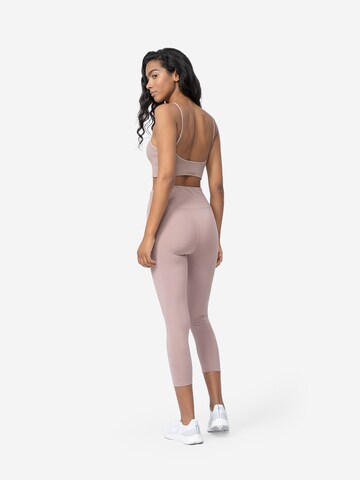 Skinny Pantaloni sportivi di 4F in marrone