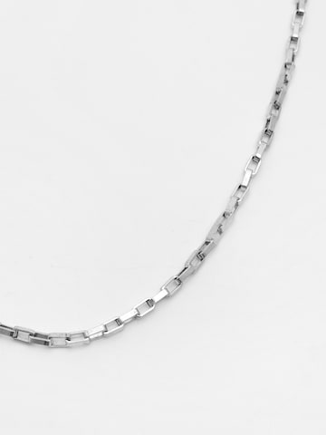 Pull&Bear Necklace in Silver