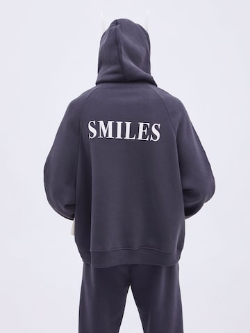 Smiles Sweatshirt 'Finn' in Grijs