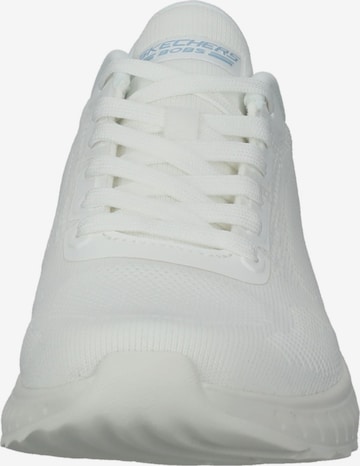 SKECHERS Sneakers low i hvit
