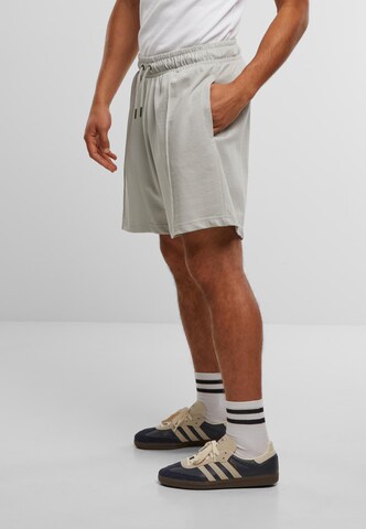 Urban Classics Loosefit Hose in Grau