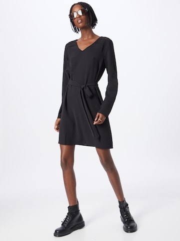 Robe 'Jenny' ABOUT YOU en noir