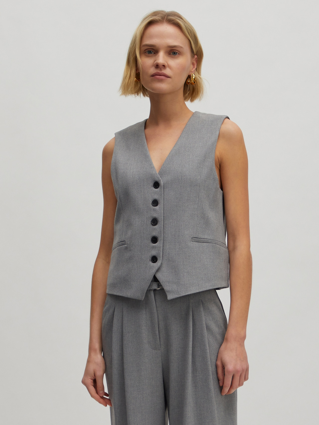 EDITED Chaleco para traje 'Nouha' gris