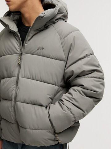 Pull&Bear Jacke in Grau