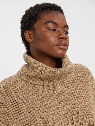 Vero Moda Curve Sweater 'SAYLA' in Beige