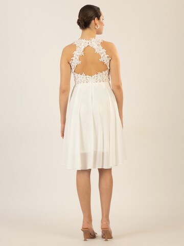 APART Cocktailkleid in Weiß