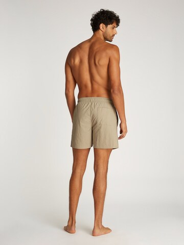 Shorts de bain Calvin Klein Swimwear en gris