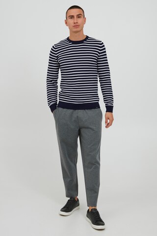 Casual Friday Pullover in Blau