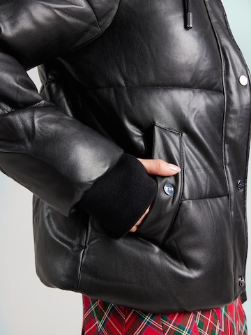 Tally Weijl - Chaqueta de entretiempo 'Jackets' en negro