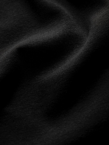 Top de la The Set pe negru