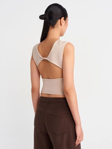 Dilvin Top in Beige