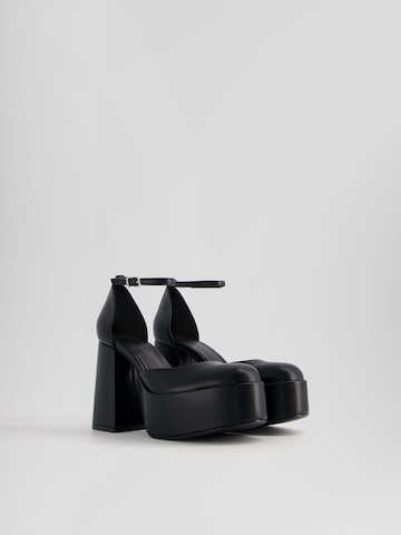 BershkaCipele s potpeticom i otvorenom petom - crna boja