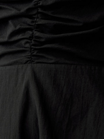 Tussah Φόρεμα 'ARIYAH' σε μαύρο